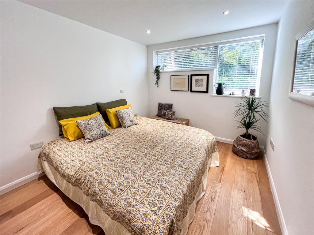 2nd Bedroom