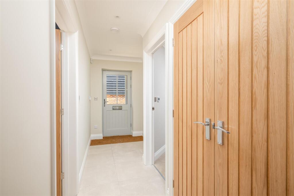 250412 - Halls Close, Braughing - 11.jpg