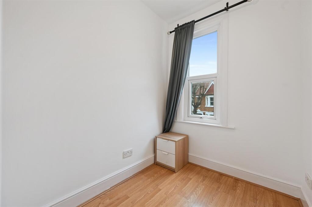 RCTPC- 60 dunbar lane- bedroom B3 (1).JPG