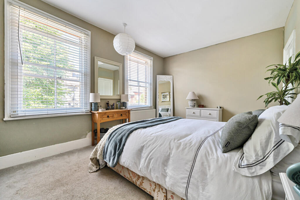 1317920-1-6867eaa...