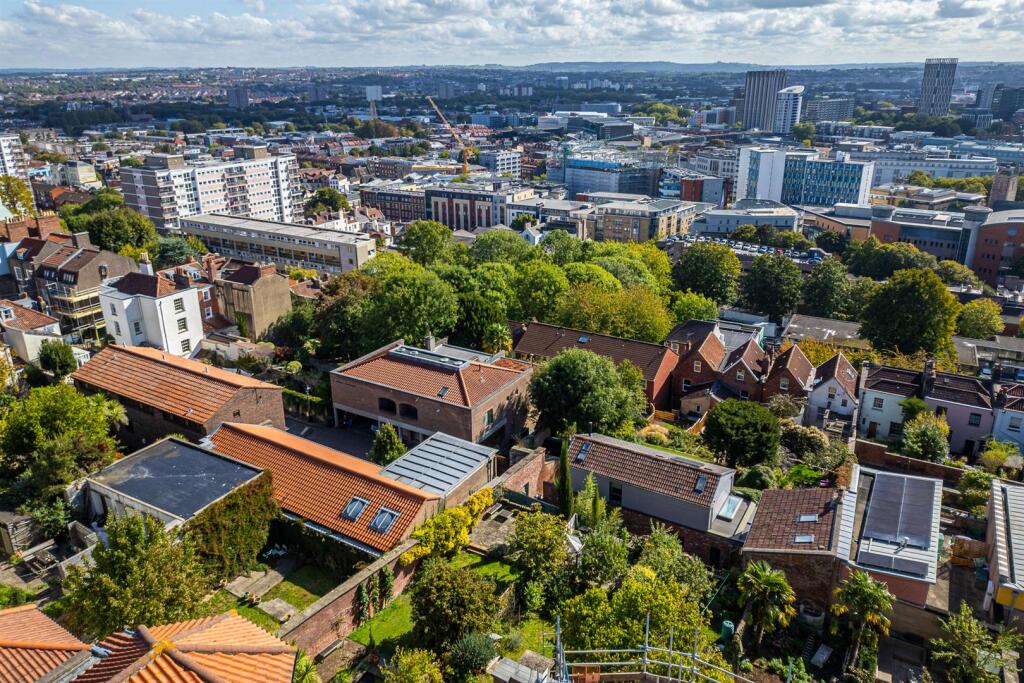 The Penthouse, 12 Kingsdown Parade, Bristol, BS6 5