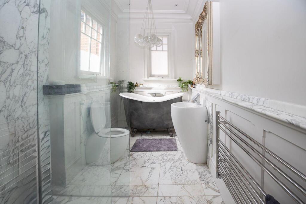 Main Bathroom
