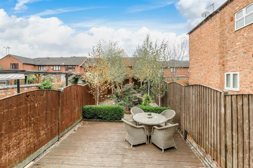 28 Coleshill Road, Atherstone