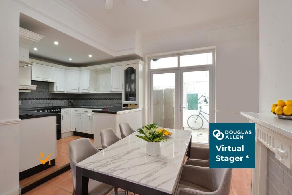 Kitchen/ Dining Room (Modern Style)