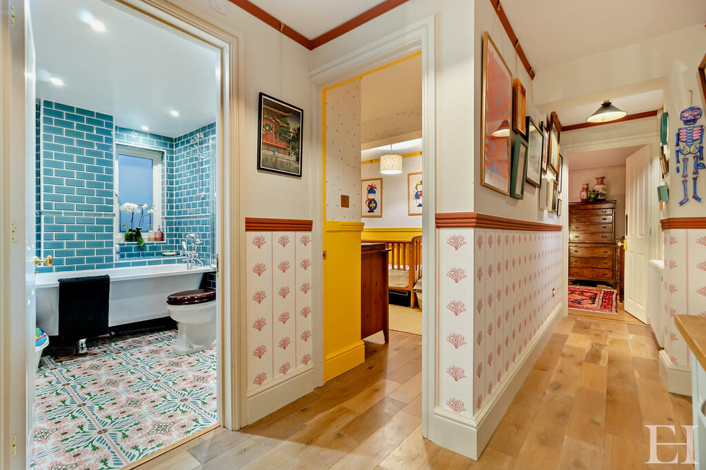 8627621-interior2...