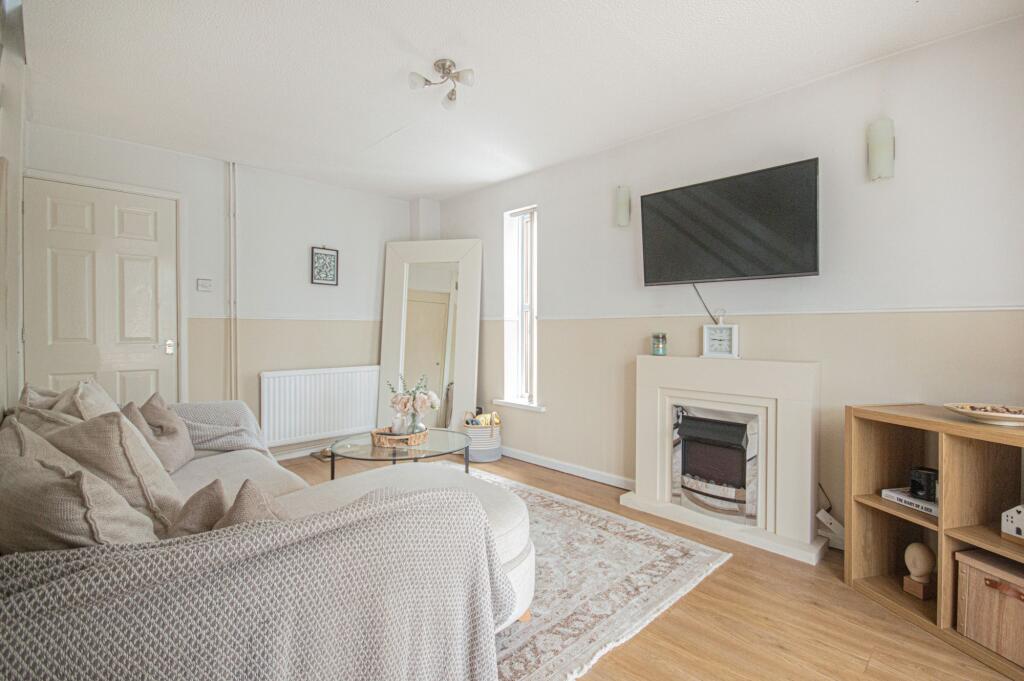 Light and Spacious Lounge