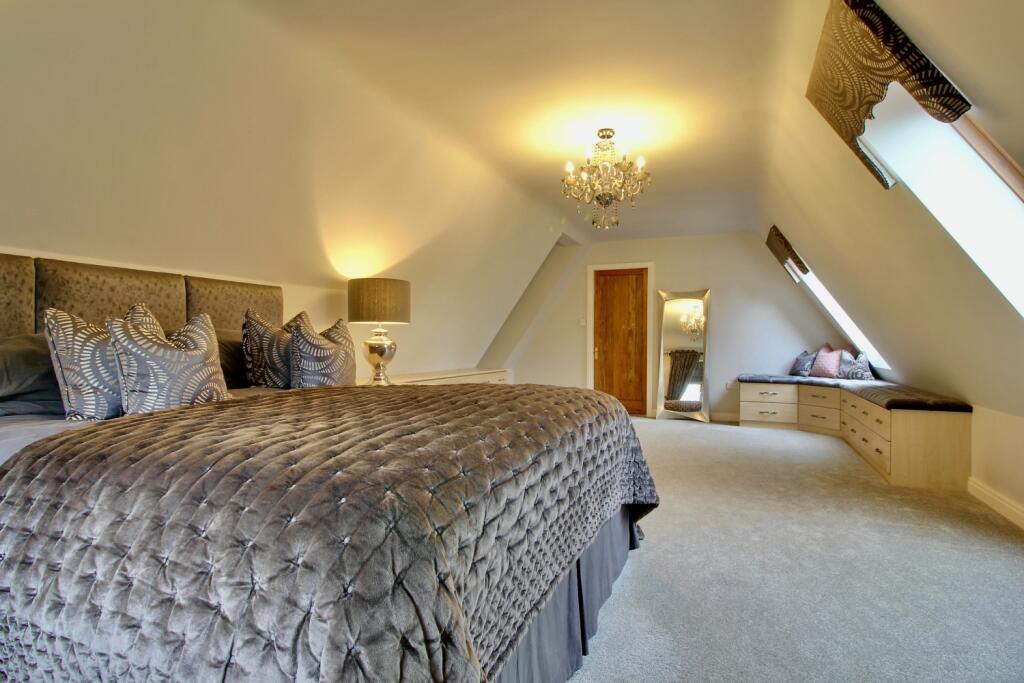 Principal Bedroom - reverse view