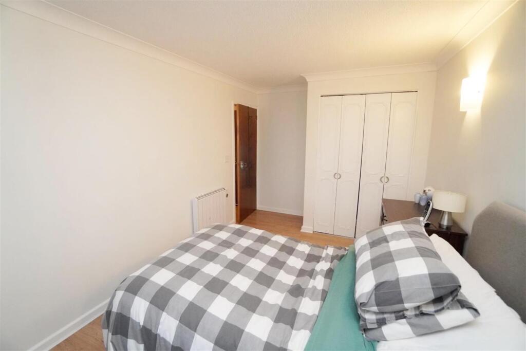 bedroom.jpg