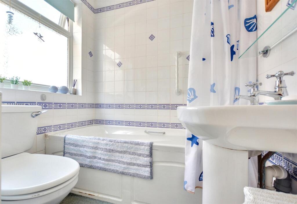 Bathroom.jpeg