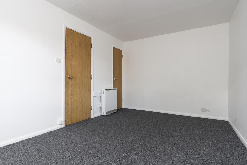 Studio Room