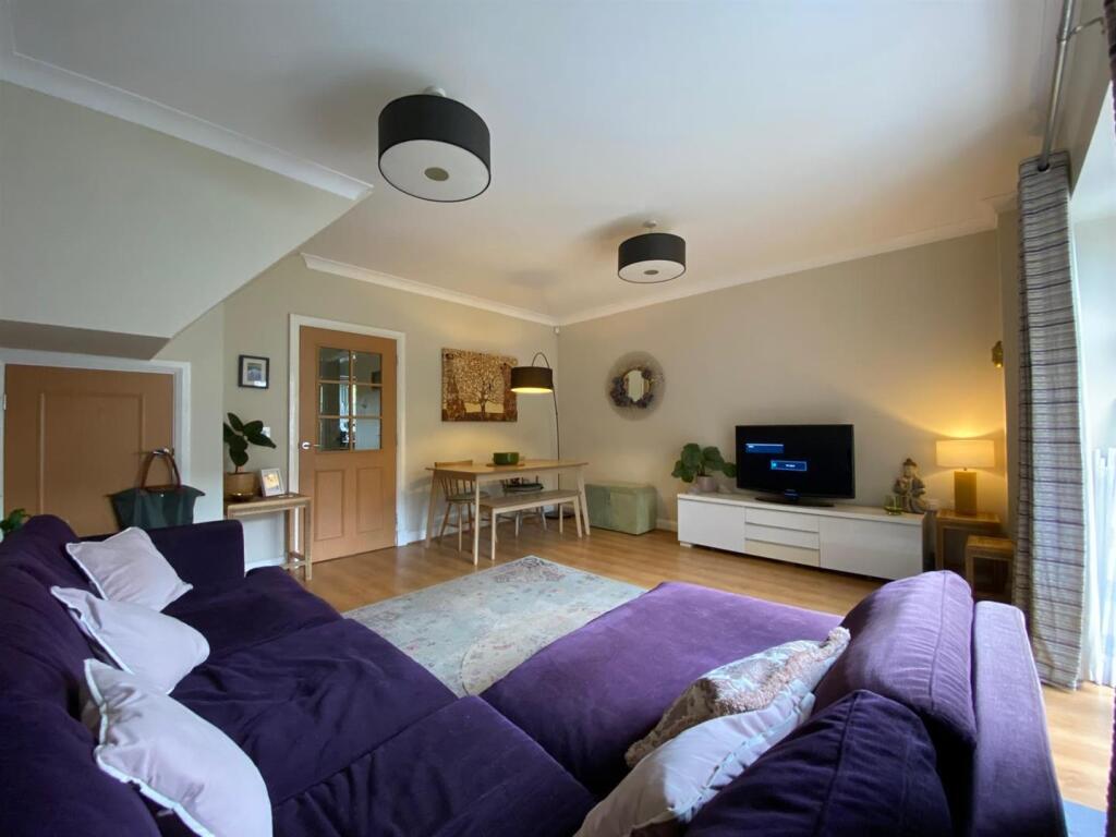 PHOTO-2025-08-31-18-09-38 (2).jpg