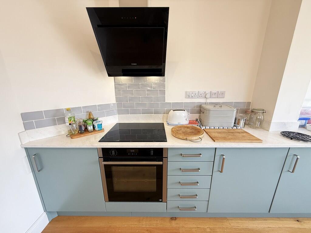 KITCHEN BREAKFAST...