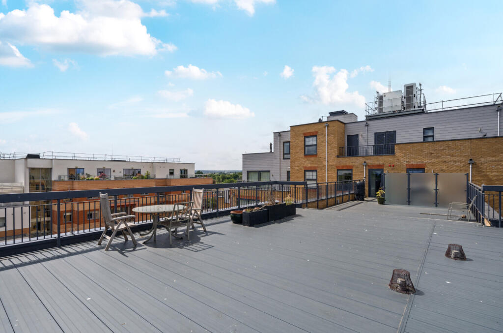 1294186-2-683d7be...