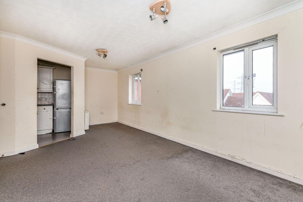 23grenvilleroadchaffordhundredgraysrm166bg12