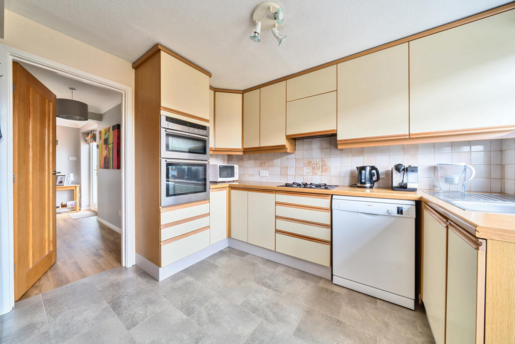 1288388-16-682dab...