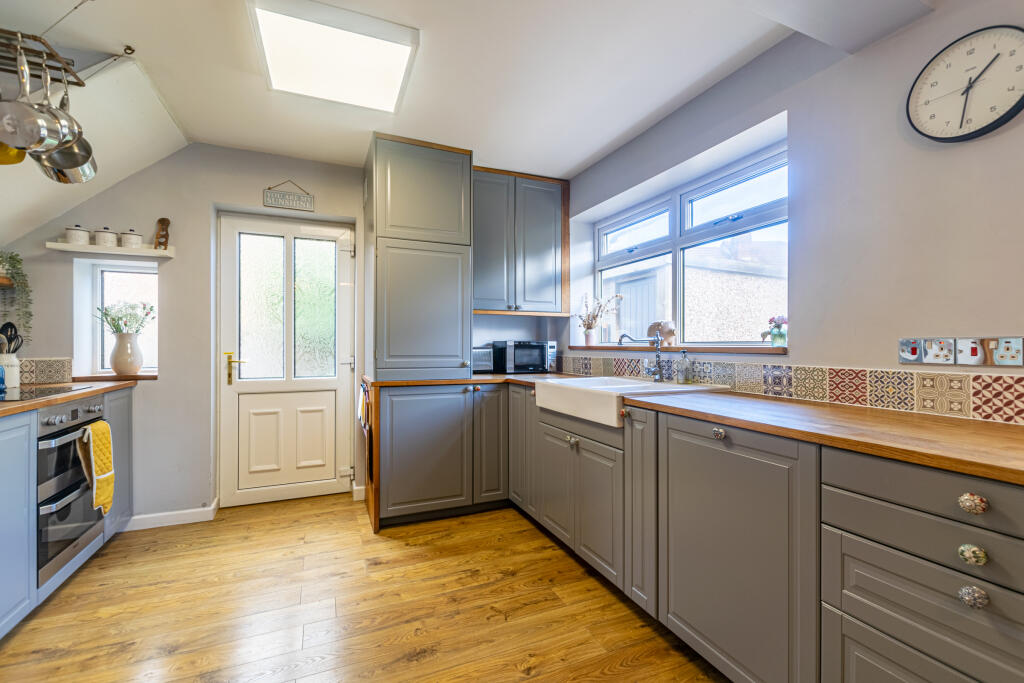 Kitchen Dining Room 4