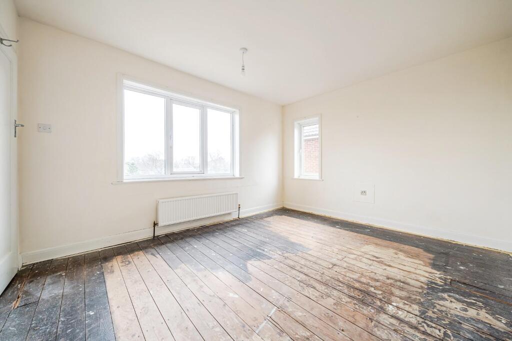 SECOND DOUBLE BEDROOM.jpg
