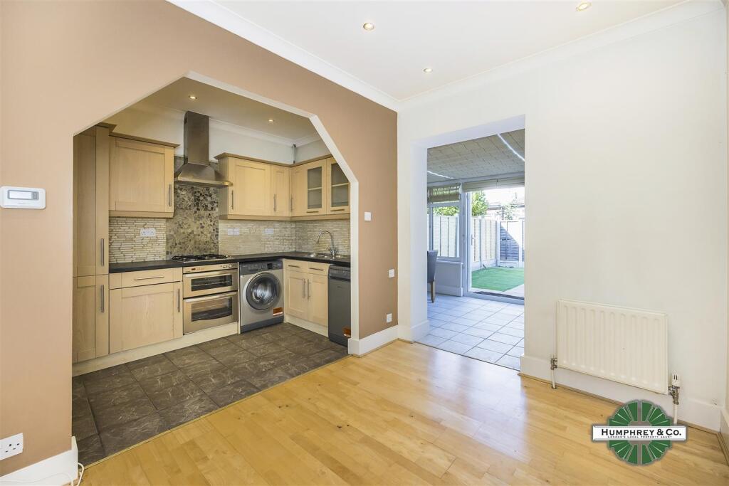 30   Century Road -001.jpg