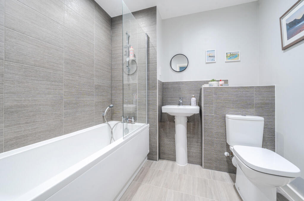 1307214-11-684a9b...