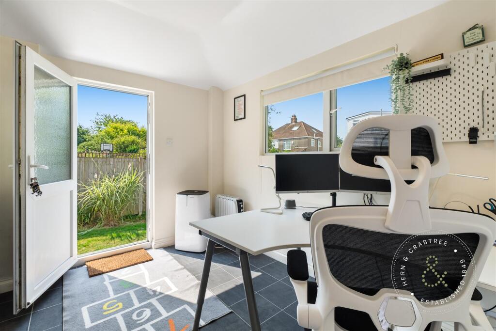 St Brioc, Hern Crabtree (43).jpg