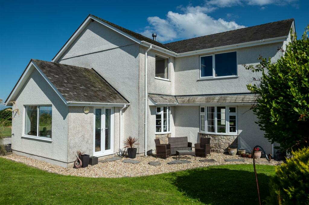 Exterior Photographs - Penrallt, Benllech-3.jpg