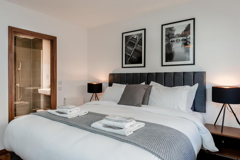 Flamsteed Close Master Bedroom Tailored Stays Camb
