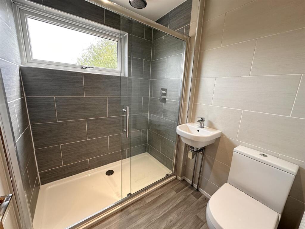 Family Shower Room