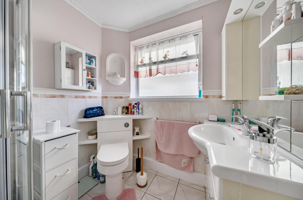 13110989685317920e018