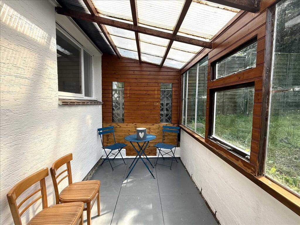 GARDEN ROOM