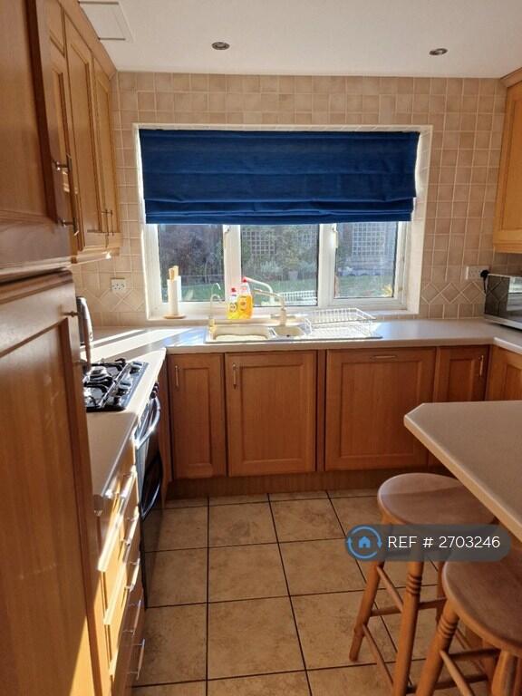 Kitchen 9'7 x 11.3