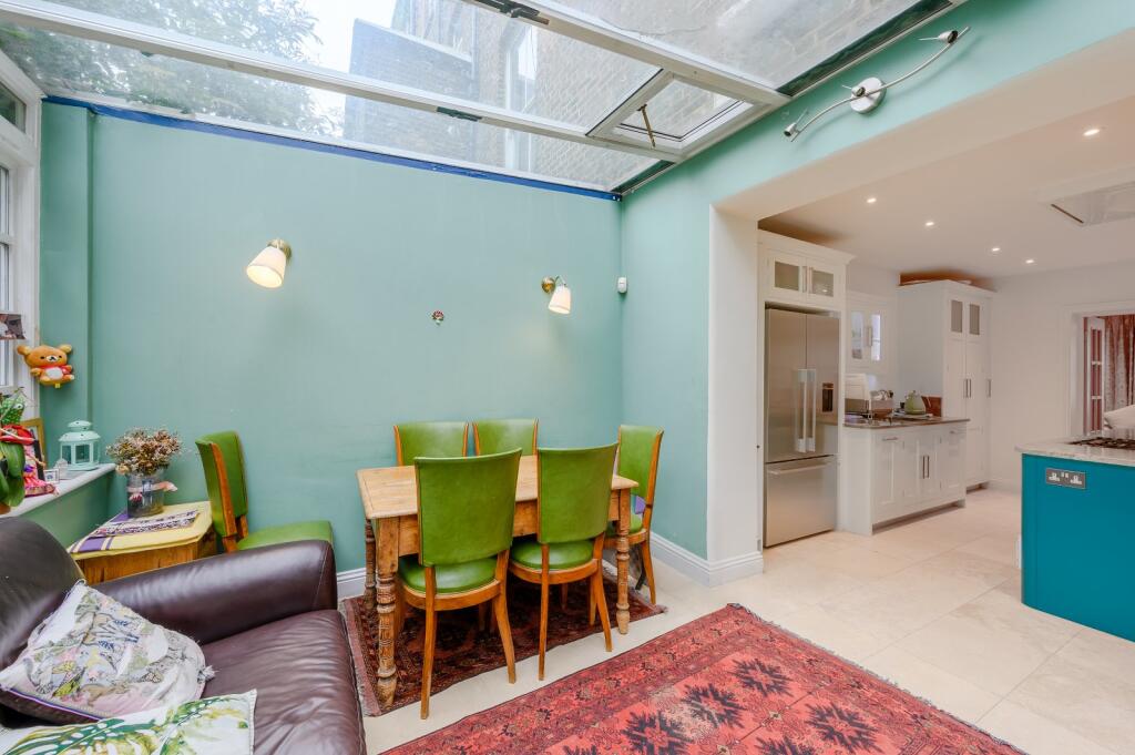 Conservatory/ Dining