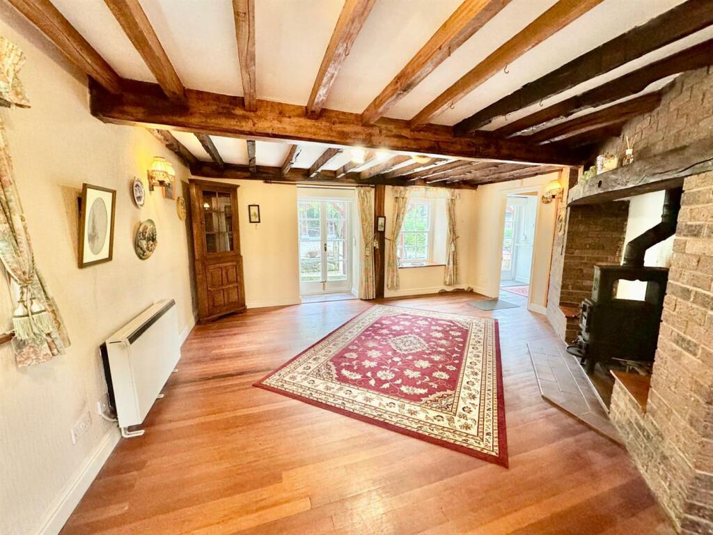 PHOTO-2024-09-02-20-12-46 (4).jpg