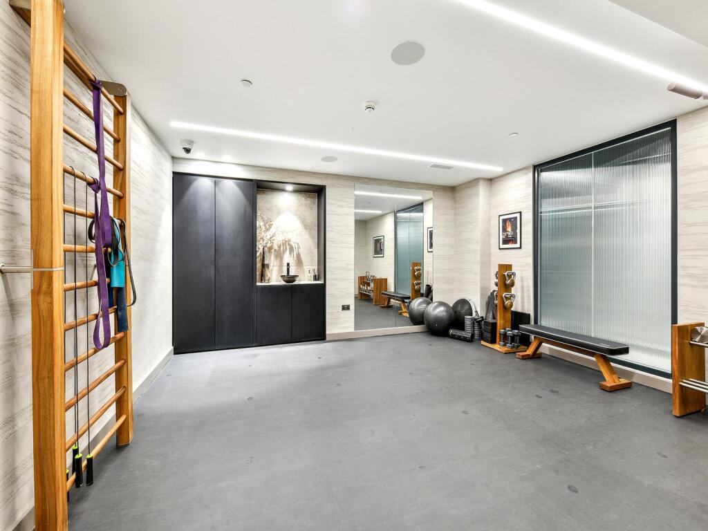 2.02 Parker Street
