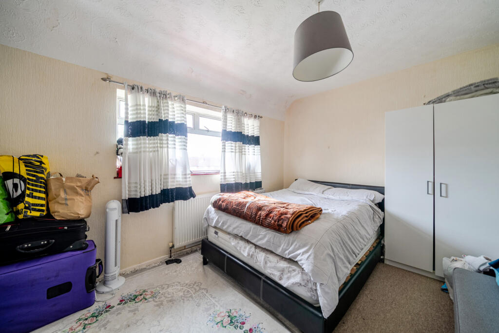 1374460-12-690382...