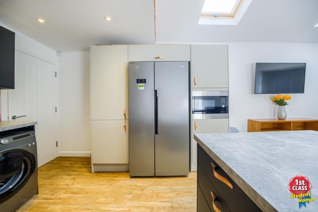 Living Room/ Kitchen
