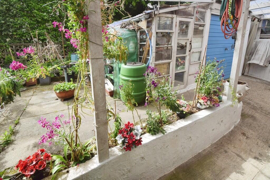 d5755a37-Garden 2...