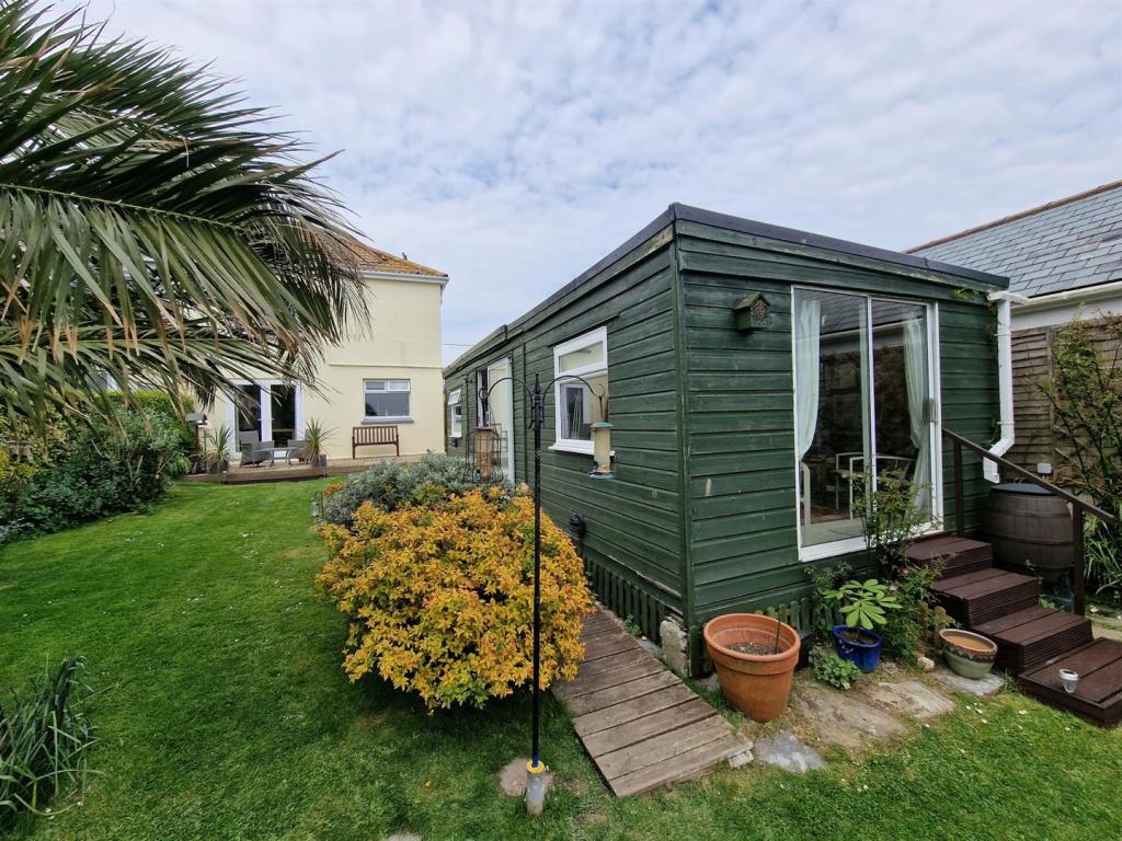 Garden Chalet.jpg