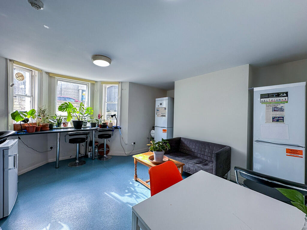 Communal Kitchen ...