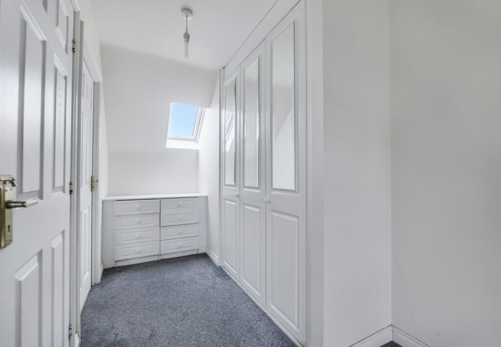 258062_34046217_I...