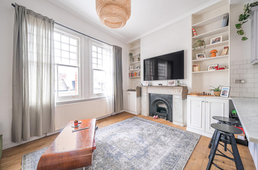 1370789-8-68f5f5a...