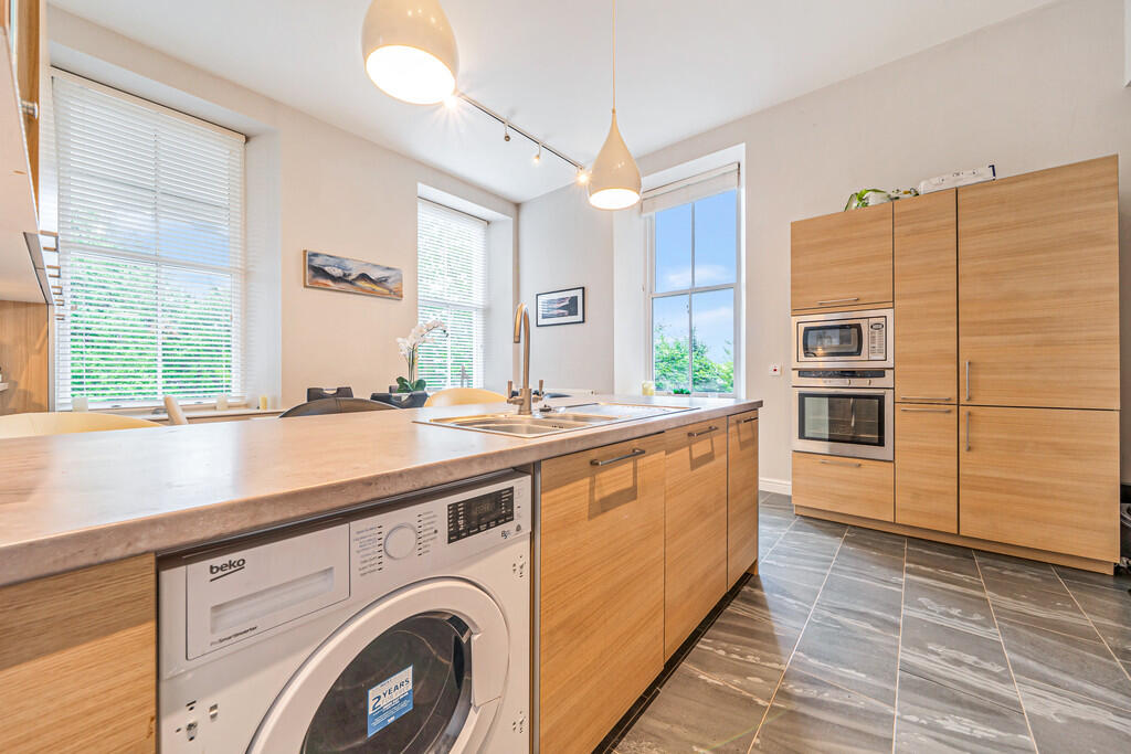 Contemporary Kitc...