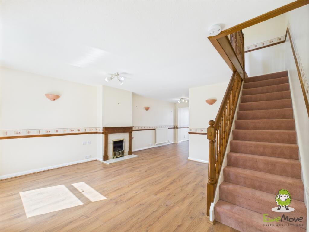 EweMove Basingstoke Estate Agents 22 Fabian Close