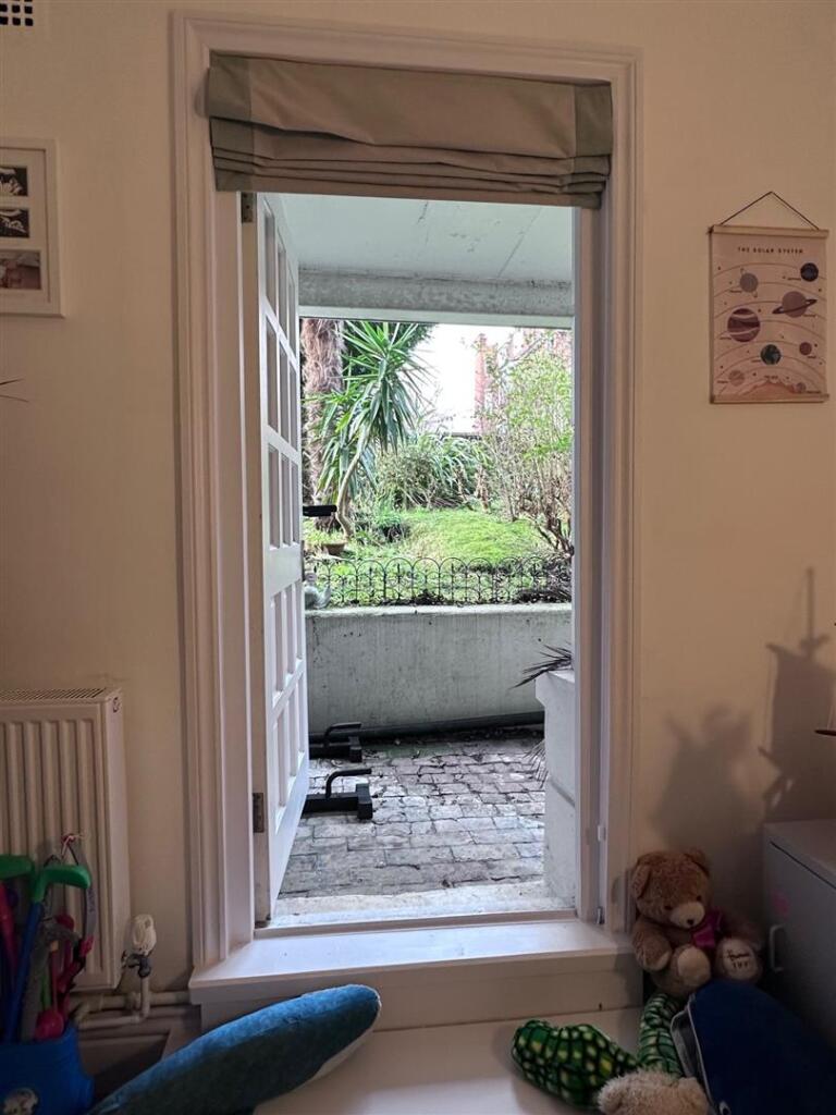 01323 438506