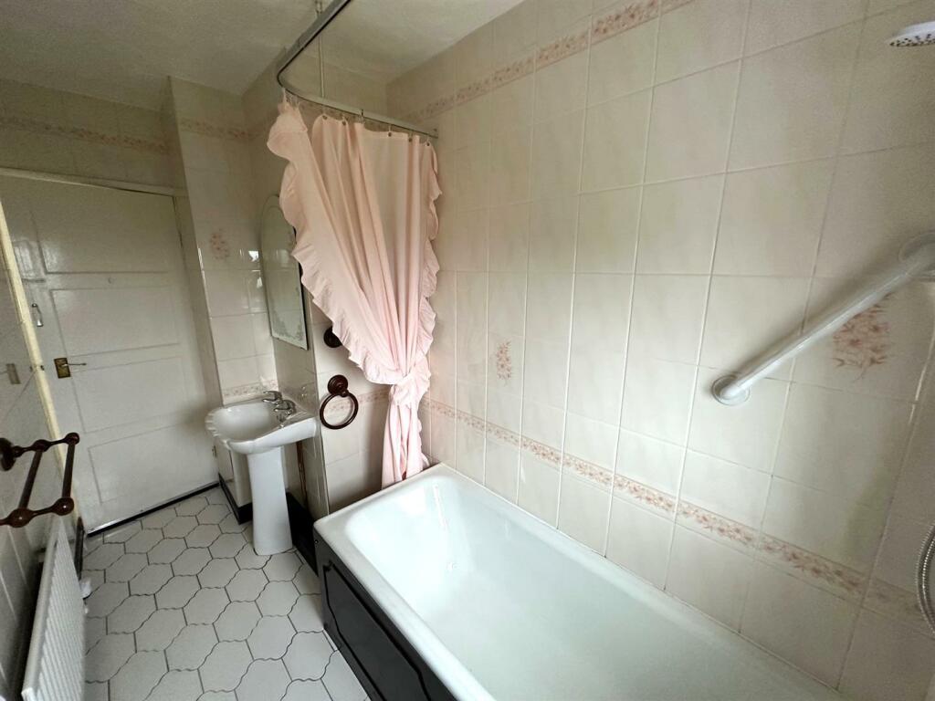 bath 2.jpg