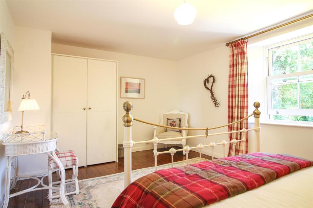 Francis Bedroom