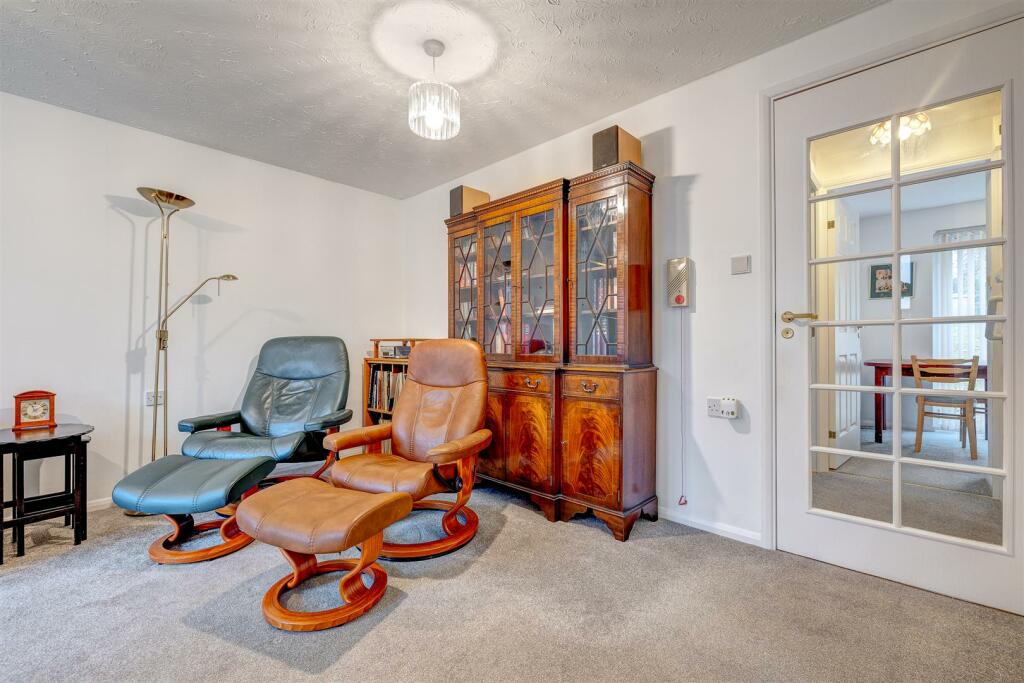 7 Kenilworth Drive, Ashby