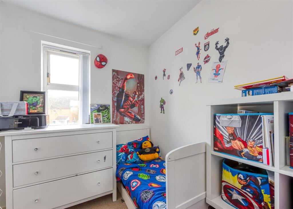 49 Dingle Road-Bedroom 3.jpg