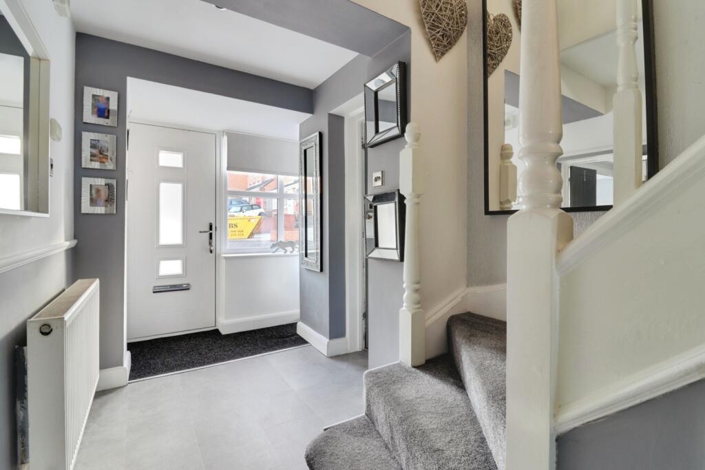 Entrance - EweMove Cannock