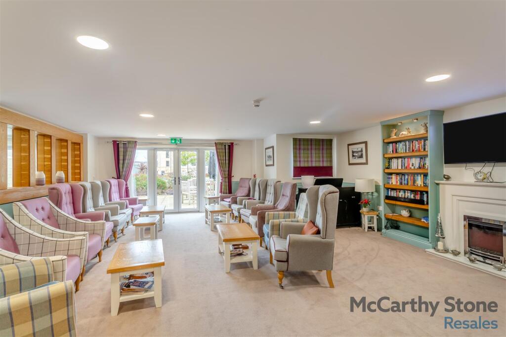 8635289-interior17.jpg
