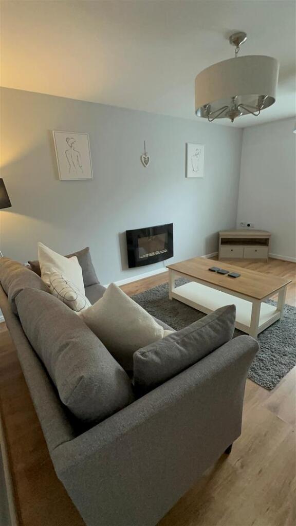 Living area.jpg
